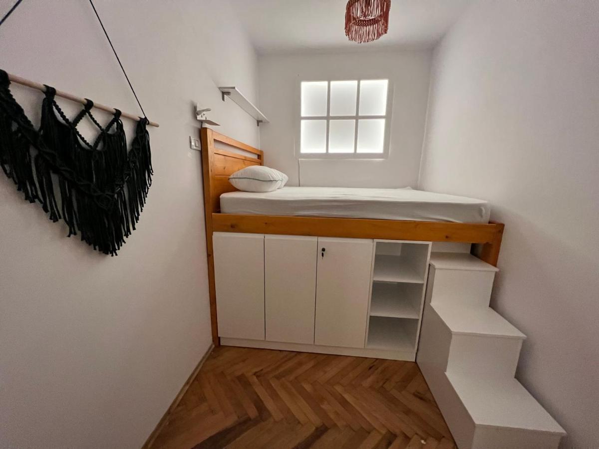 Trip'N'Hostel Chill Zone 地拉那 外观 照片