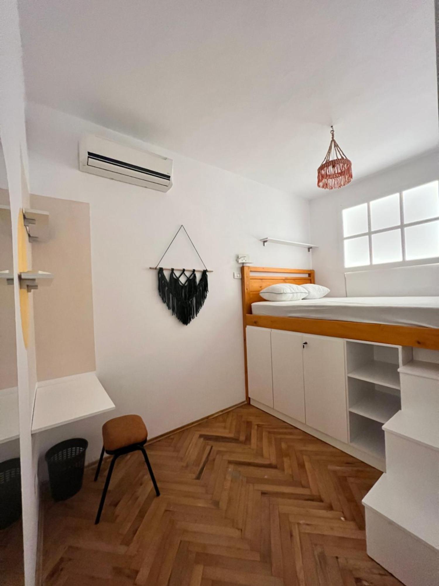 Trip'N'Hostel Chill Zone 地拉那 外观 照片