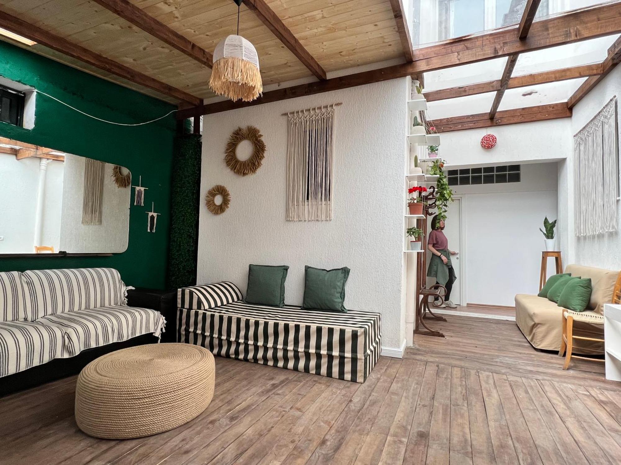 Trip'N'Hostel Chill Zone 地拉那 外观 照片