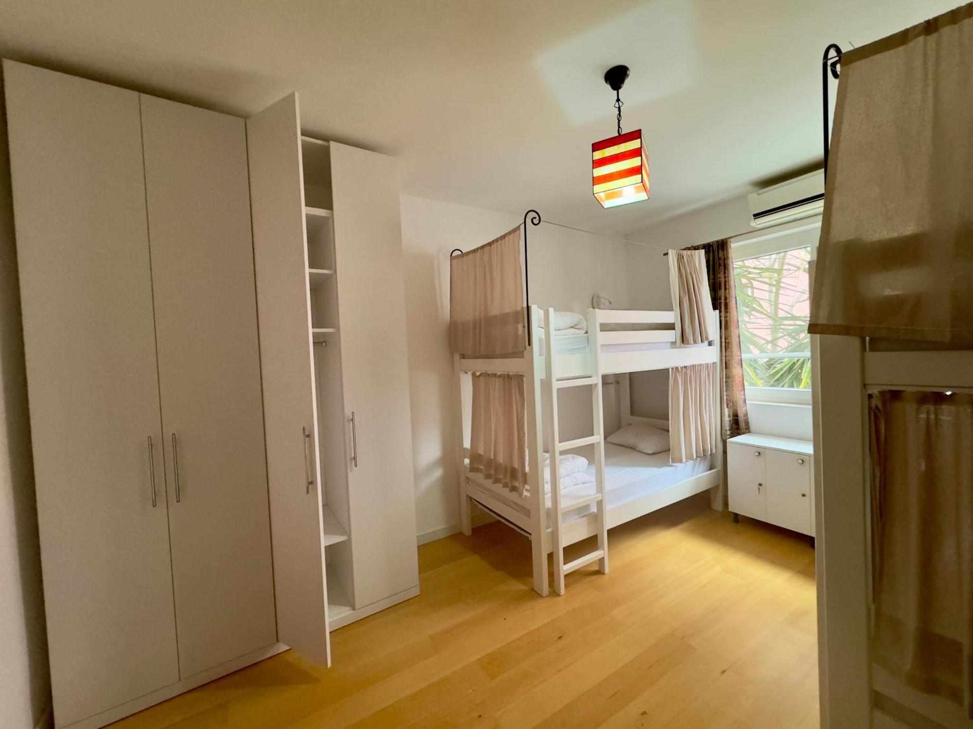 Trip'N'Hostel Chill Zone 地拉那 外观 照片