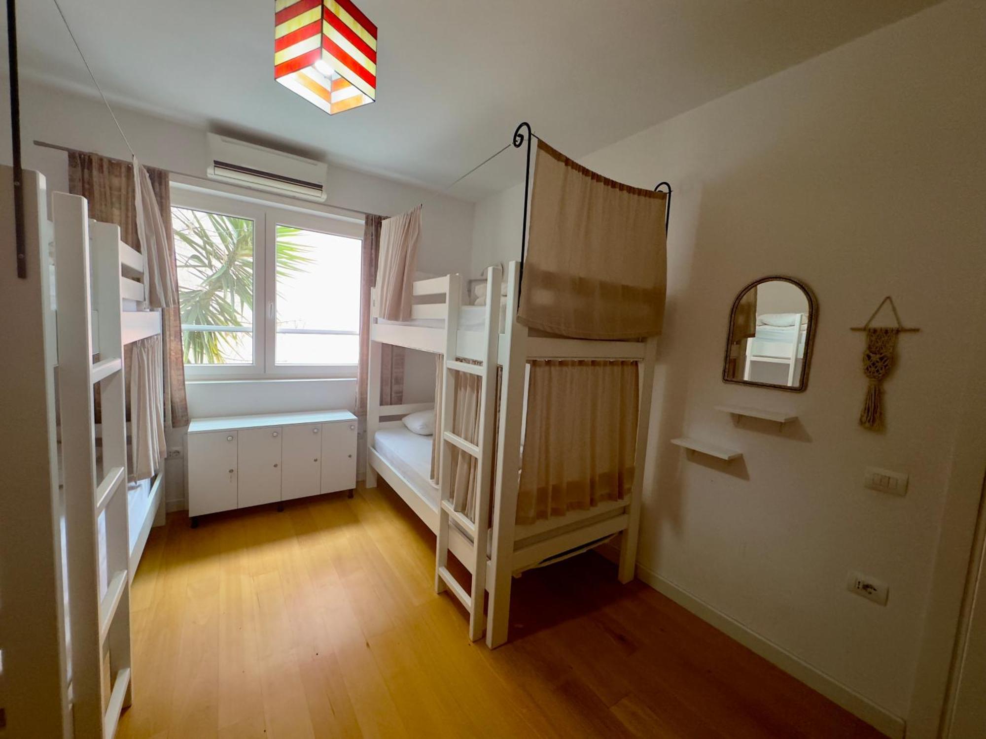 Trip'N'Hostel Chill Zone 地拉那 外观 照片