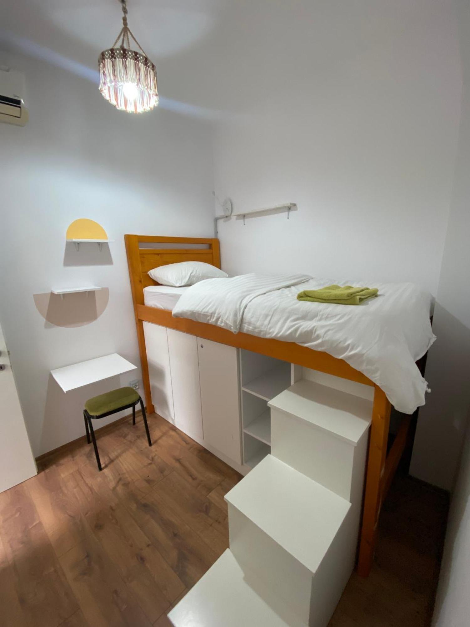 Trip'N'Hostel Chill Zone 地拉那 外观 照片